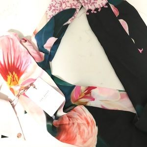 NWT Ted Baker London Orchid Skinny Scarf